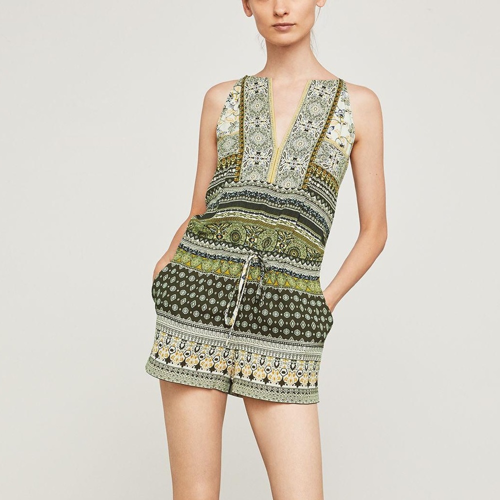 BCBGMAXAZRIA
Tyra Halter Print Romper